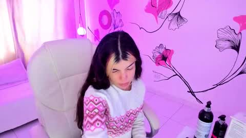 Snapshot of isabela_fiorelli chatting on 11/10/25, 12:37 isabela_fiorelli online show from 11/10/25, 12:37