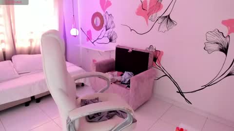 Snapshot of isabela_fiorelli chatting on 06/11/26, 02:04 isabela_fiorelli online show from 06/11/26, 02:04