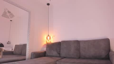 Isabela online show from 11/03/25, 12:06