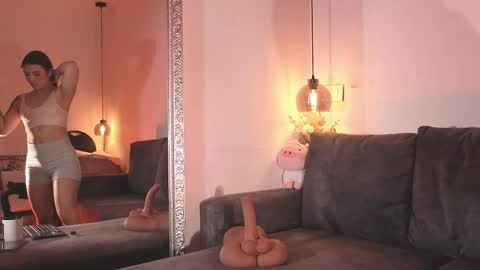 Isabela online show from 03/31/26, 11:54