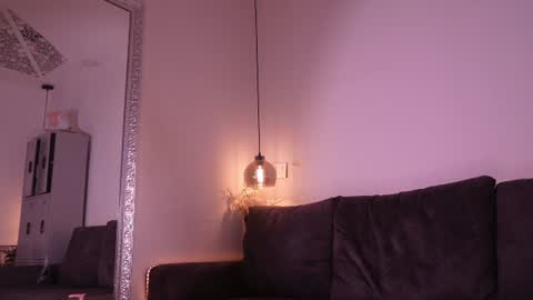 Snapshot of isabela_franco_ chatting on 06/27/26, 12:22 Isabela online show from 06/27/26, 12:22