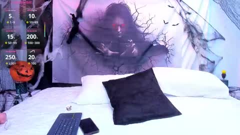 Mommy Isa online show from 10/31/25, 11:22