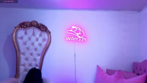 Snapshot of isabela_tay chatting on 06/19/26, 11:36 ISABELA online show from 06/19/26, 11:36