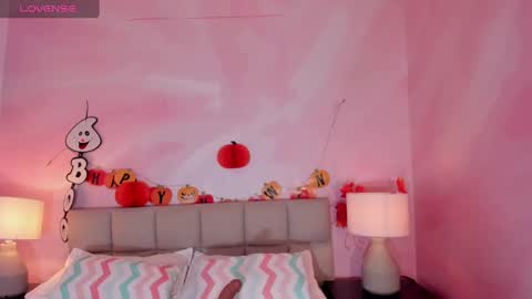 isabelastefano online show from 10/31/25, 03:29