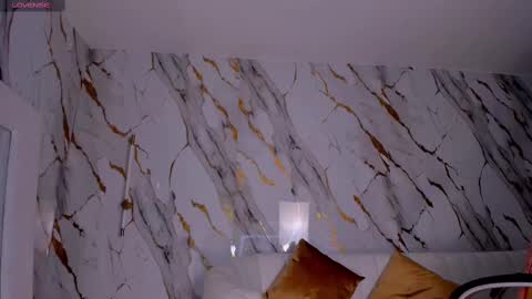 Isabel Bornner online show from 03/11/25, 06:32