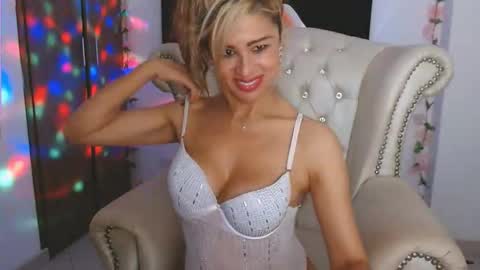 Isabel online show from 03/15/26, 11:33