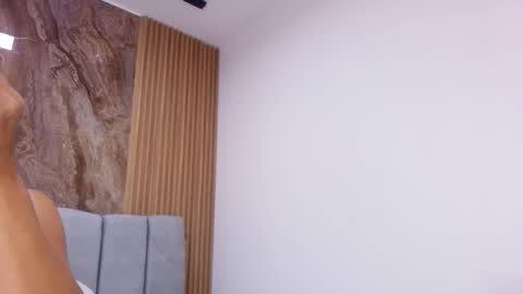 Snapshot of isabell_golden chatting on 01/13/26, 11:59 Isa online show from 01/13/26, 11:59