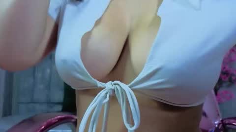 Isa  online show from 02/25/26, 01:10