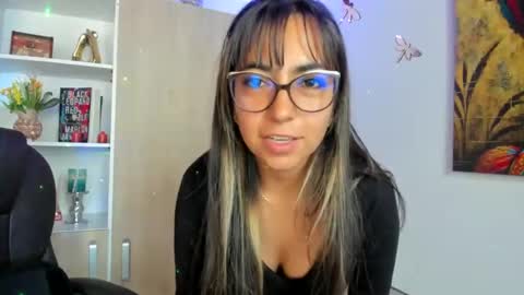 Snapshot of isabella22_1 chatting on 02/17/25, 02:48 Isabella22 1 online show from 02/17/25, 02:48