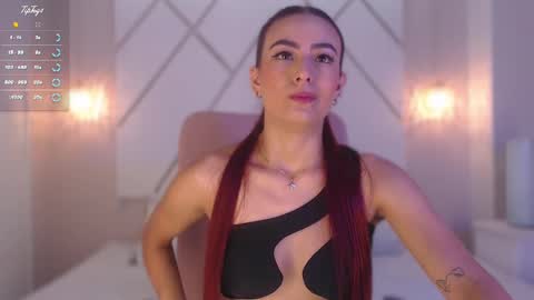 Isa  online show from 03/05/25, 03:51