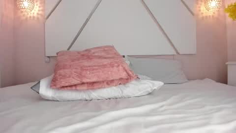 Isa  online show from 04/16/26, 09:39