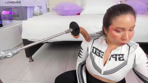 Isa online show from 01/31/25, 03:41