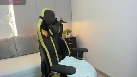 Isabel florez online show from 03/12/26, 12:11