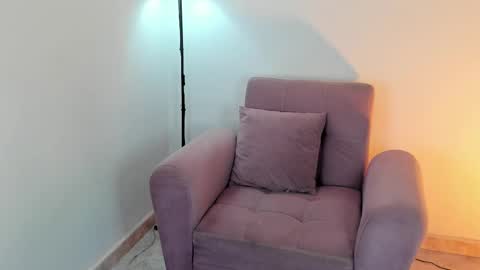 ISABELLA online show from 12/02/25, 12:38