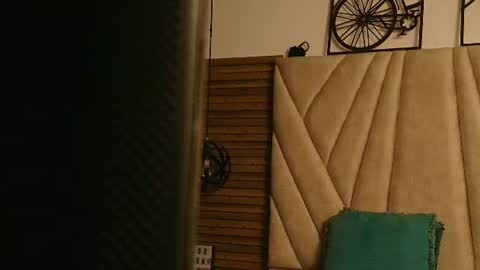 Snapshot of isabella_luxet chatting on 06/30/26, 12:28 isabella_luxet online show from 06/30/26, 12:28