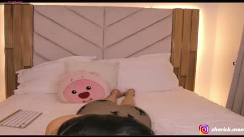 Isabella online show from 04/09/26, 07:36