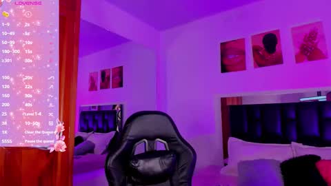 Isabella Moon9 online show from 02/24/26, 12:14