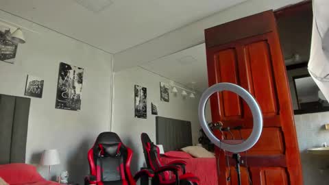 Isabella Nowa online show from 01/31/26, 08:29