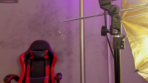 Isabella Nowa online show from 03/20/26, 11:37