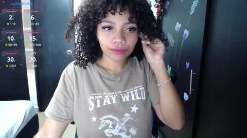 isabella_robinson online show from 10/30/25, 04:30