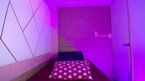 isabella_roseee online show from 11/21/25, 09:13