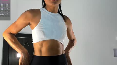 Isabella online show from 12/04/24, 09:46