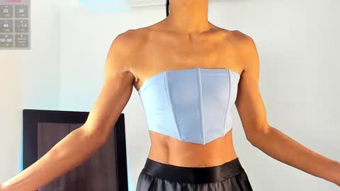 Isabella online show from 12/14/24, 09:13