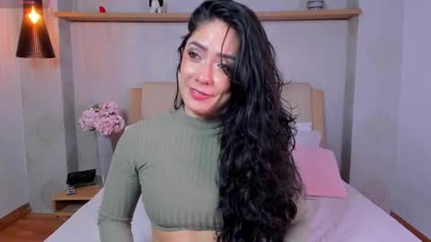 isabella_winkler online show from 11/01/25, 01:02