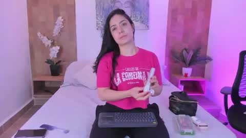 isabella_winkler online show from 06/18/26, 11:03