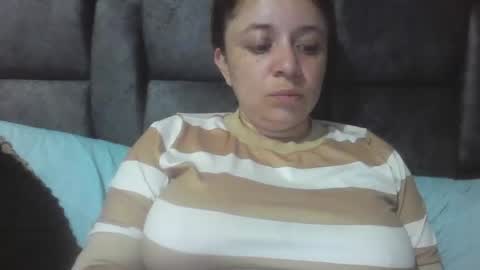 Snapshot of isabellaa_hills_ chatting on 05/26/26, 05:53 isabellaa_hills_ online show from 05/26/26, 05:53