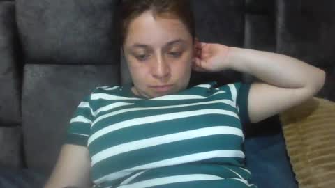 Snapshot of isabellaa_hills_ chatting on 07/10/26, 06:21 isabellaa_hills_ online show from 07/10/26, 06:21