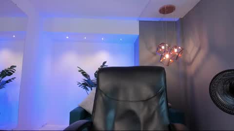 Snapshot of isabellaajoness chatting on 03/10/25, 09:18 Isabella Everyday From 0530 to 1430 Col Time online show from 03/10/25, 09:18