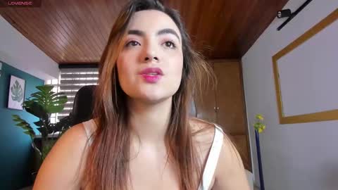 Isabella  Everyday From 0530 to 1430 Col Time online show from 11/12/25, 12:16