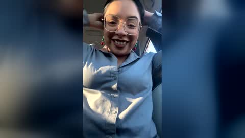 isabellaelizabeth online show from 12/16/25, 09:09