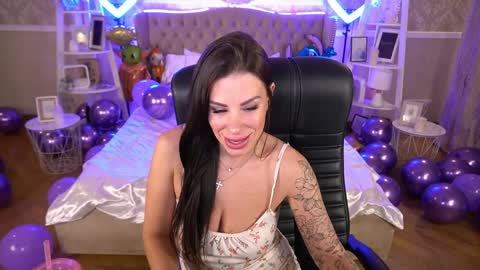 Snapshot of isabellafoxyy chatting on 01/10/25, 04:51 Marina online show from 01/10/25, 04:51