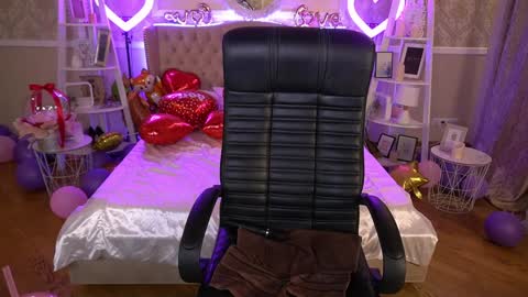 Snapshot of isabellafoxyy chatting on 02/08/25, 04:57 Marina online show from 02/08/25, 04:57
