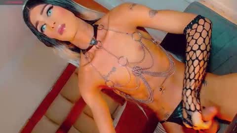 isabellagirs online show from 09/15/25, 07:52
