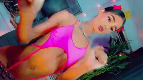 isabellagirs online show from 04/16/26, 08:09