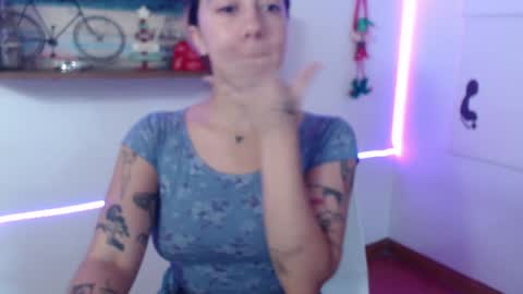 Snapshot of isabellakoff chatting on 12/09/24, 11:58 Tati - online show from 12/09/24, 11:58