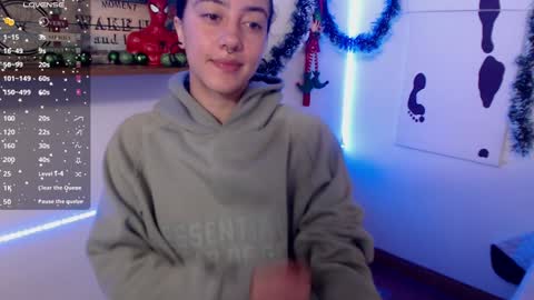 Snapshot of isabellakoff chatting on 12/23/24, 11:57 Tati - online show from 12/23/24, 11:57