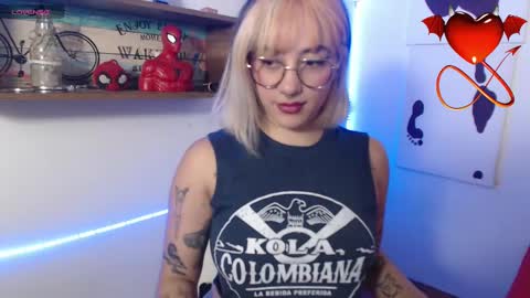 Snapshot of isabellakoff chatting on 02/11/25, 11:32 Tati - online show from 02/11/25, 11:32