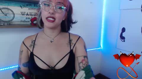 Snapshot of isabellakoff chatting on 02/18/25, 03:10 Tati - online show from 02/18/25, 03:10