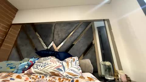 Isabella.. back again  online show from 02/13/26, 12:17