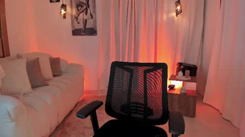 ISABELLA  online show from 07/12/26, 06:10