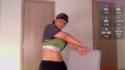 Isabella Mout  online show from 03/17/26, 12:26