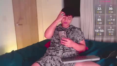 Isabella Mout  online show from 04/15/26, 11:49