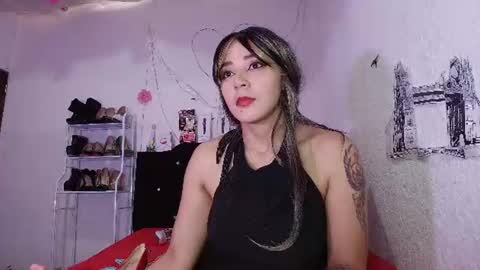 isabelle_sara online show from 06/15/26, 08:22