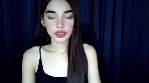 Snapshot of isabelle_willis chatting on 05/18/26, 11:49 Isabelle online show from 05/18/26, 11:49