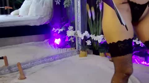 Snapshot of isabelleethan chatting on 01/17/25, 05:53 IsabelleEthan online show from 01/17/25, 05:53