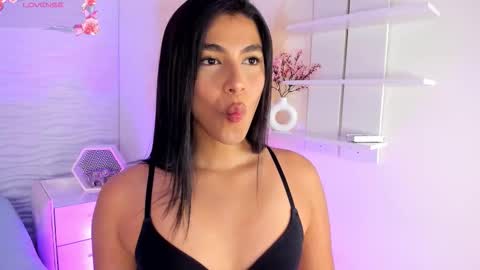 Isa online show from 03/20/26, 10:47